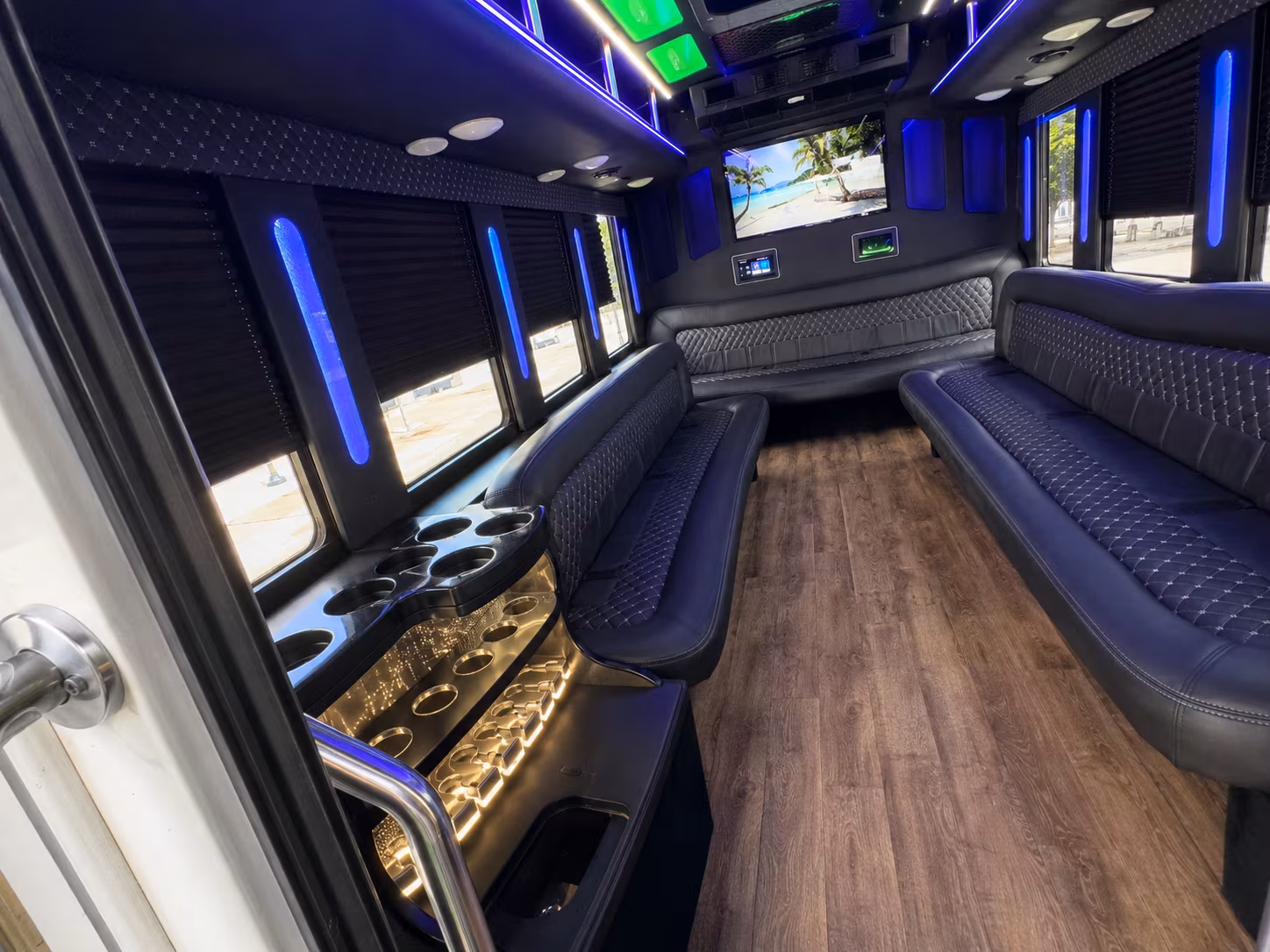 Elizabeth Birthday, Sweet 16, & Quinceañera Party Bus Rentals