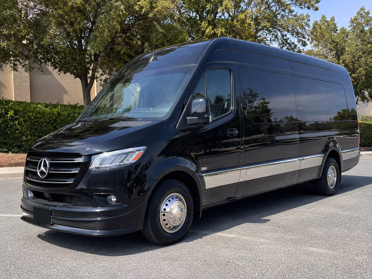 Union Airport Shuttle & Transportation party bus exterior