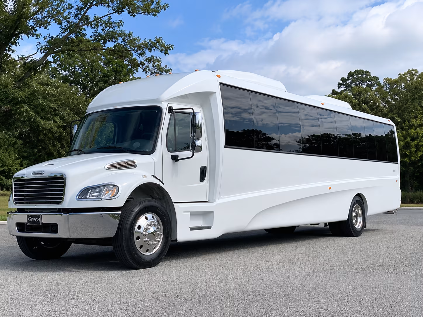 Union Birthday, Sweet 16, & Quinceañera Transportation party bus exterior