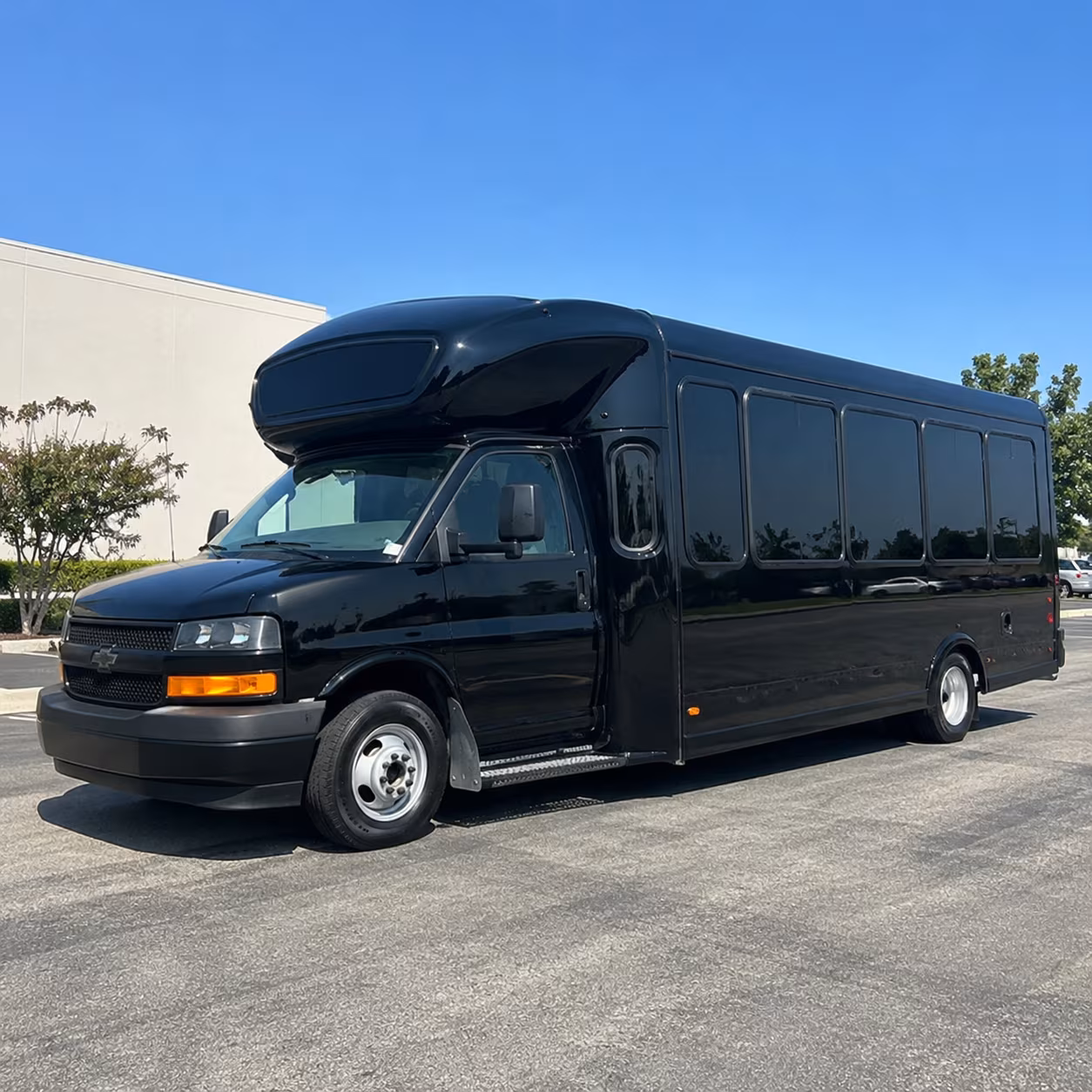 Union Winery Tour & Pub Crawl Transportation party bus exterior